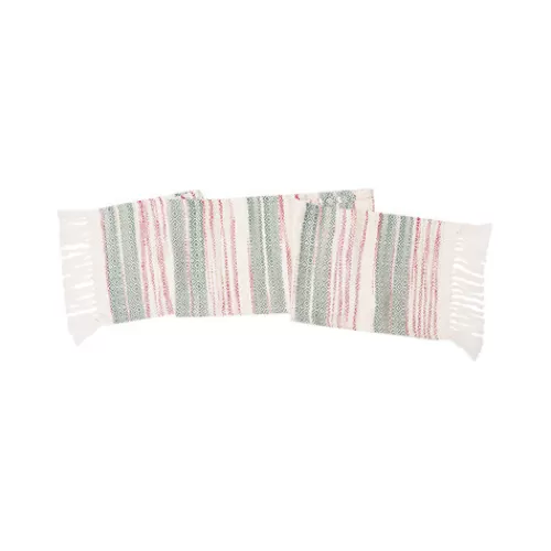 Tabletop And Dishes>Tannenbaum Holiday Shop Cozy Nordic Christmas Red & Green Table Runner