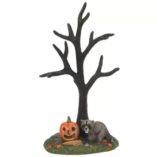 Department 56 - Halloween Village>Tannenbaum Holiday Shop The Rabid Pumpkin Bandit