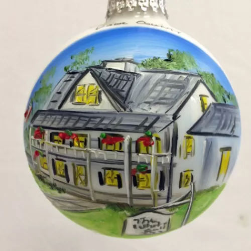 Door County Ornaments And Gifts>Tannenbaum Holiday Shop White Gull Inn Glass Ball Ornament